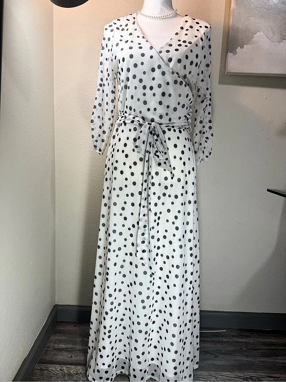 Marlow & Rose Polka Dot Wrap Maxi Dress in White & Black Size Large Like Ν